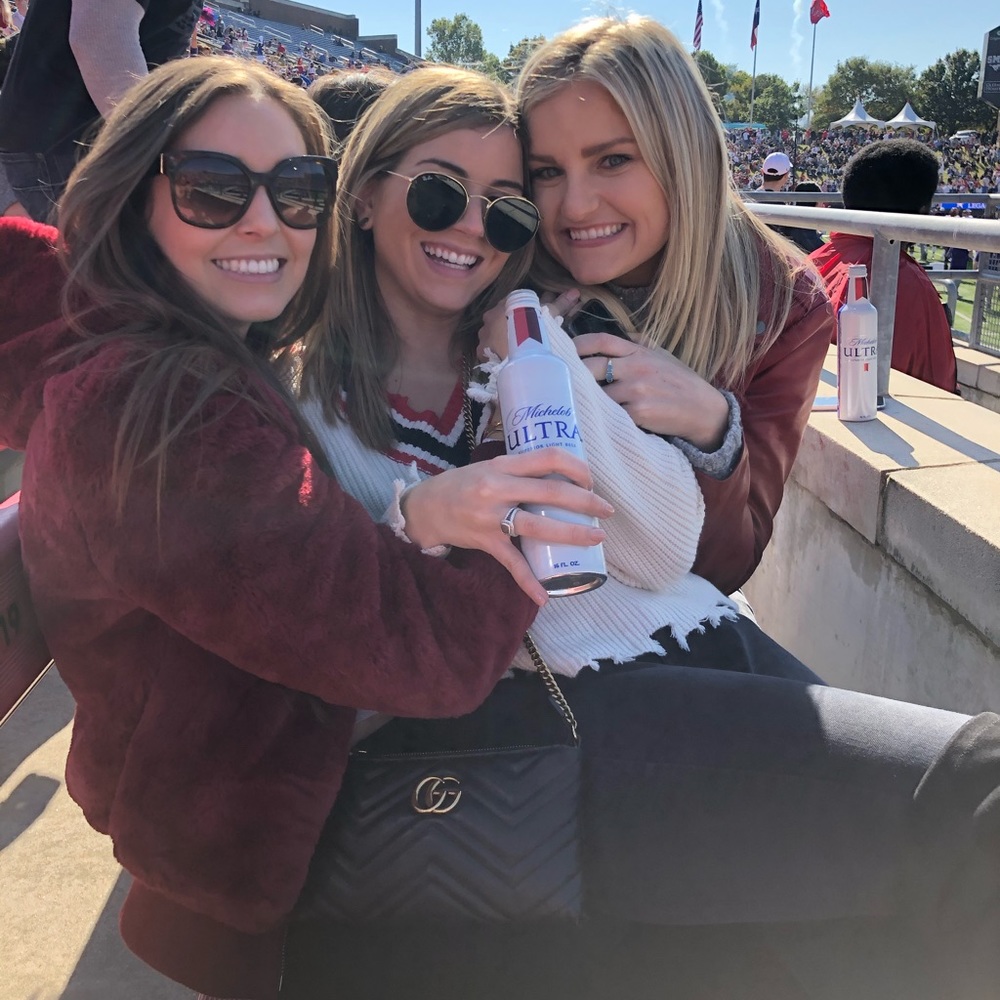 Meet your Posher, Eva